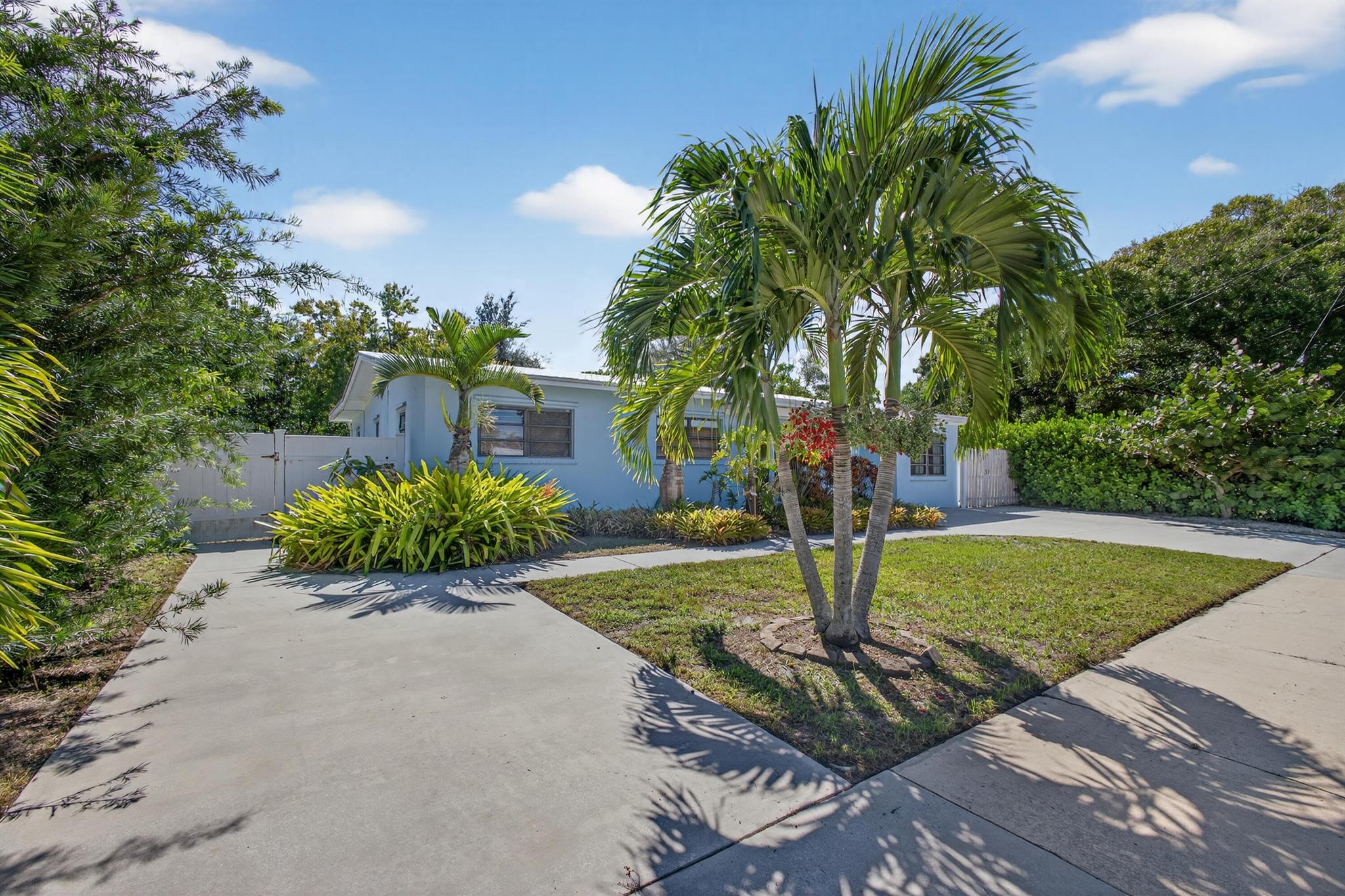 View photos, virtual tours, details... 5408 Sioux Street