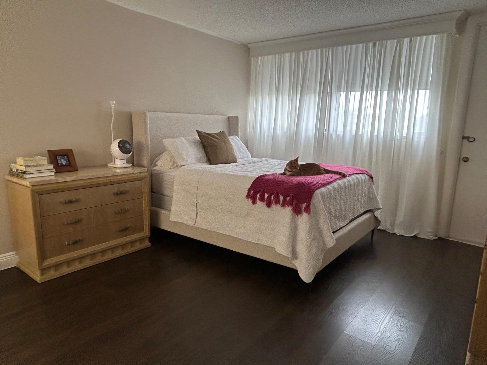 Country Club Apartments - Residential