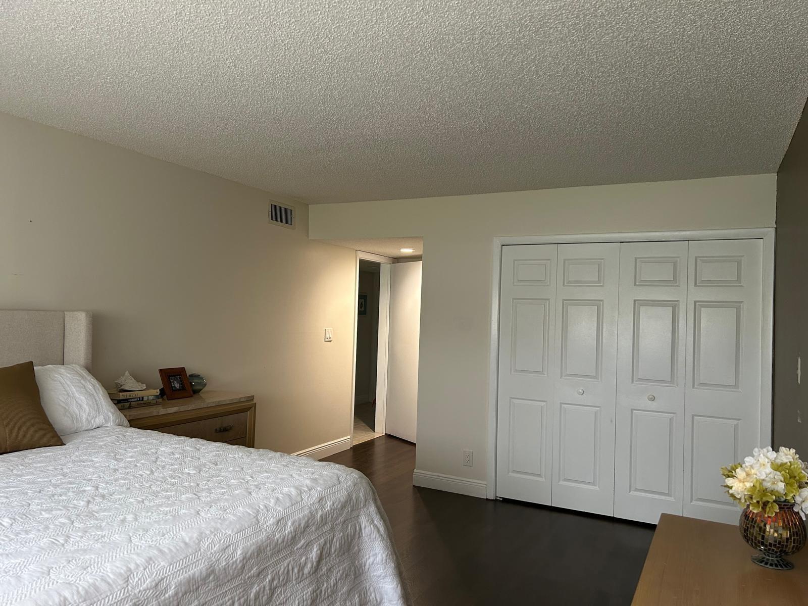 Country Club Apartments - Residential