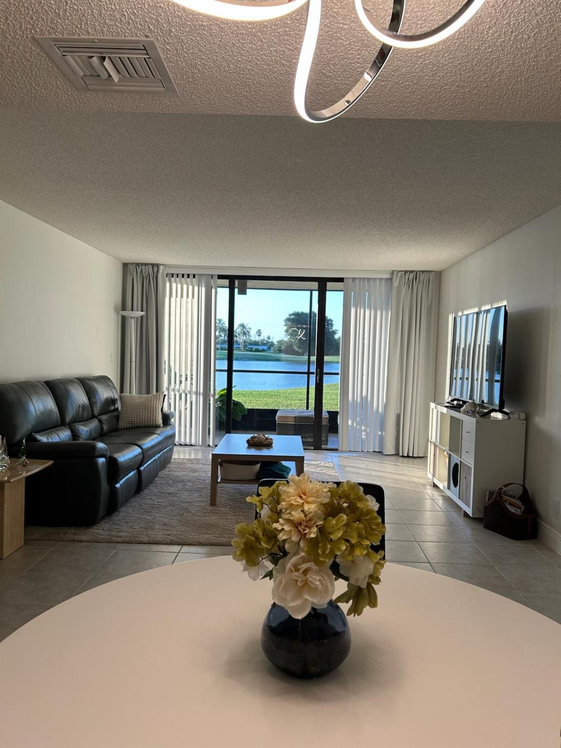 Country Club Apartments - Residential