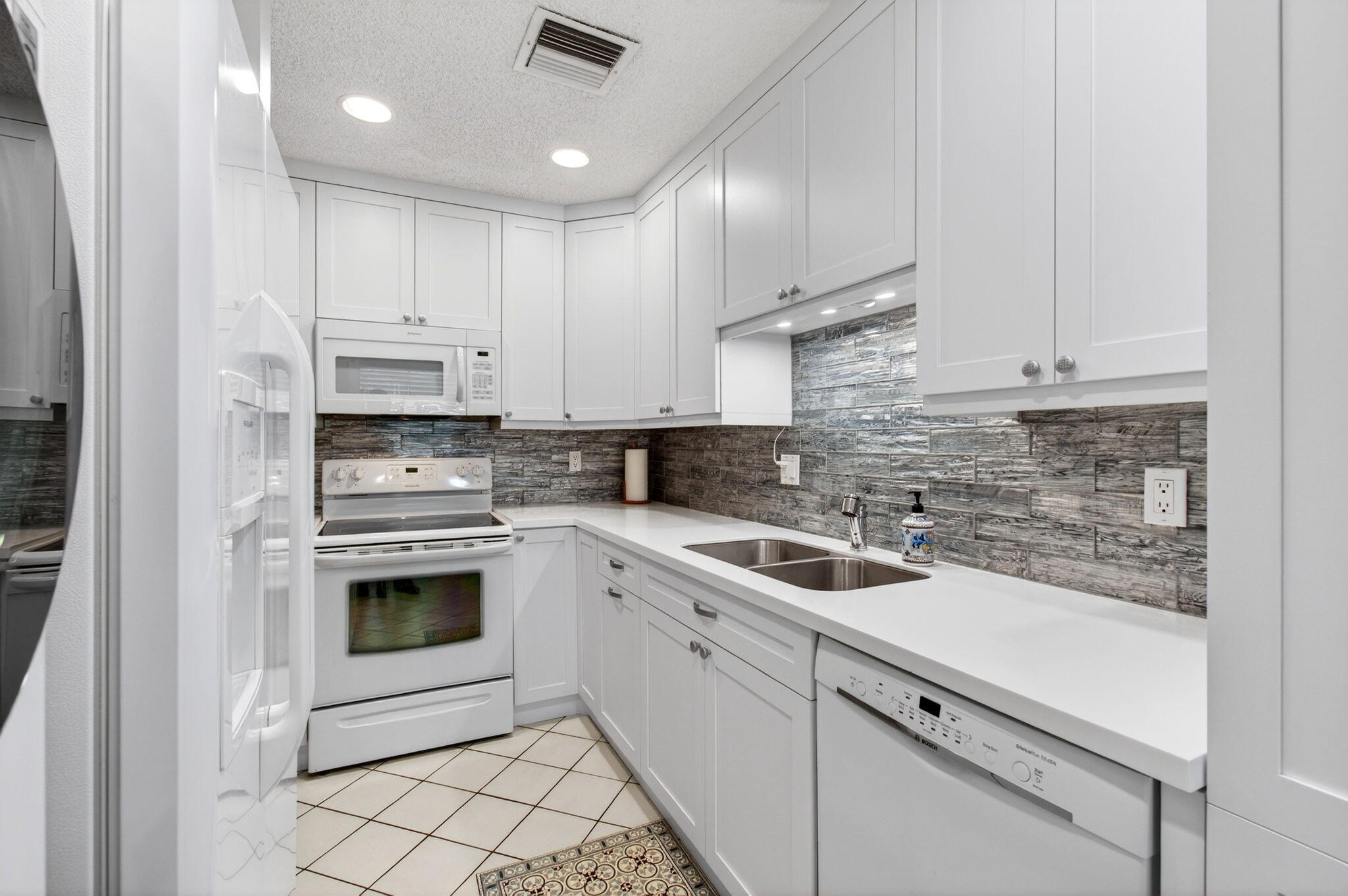 1835 NW 13th Street 103