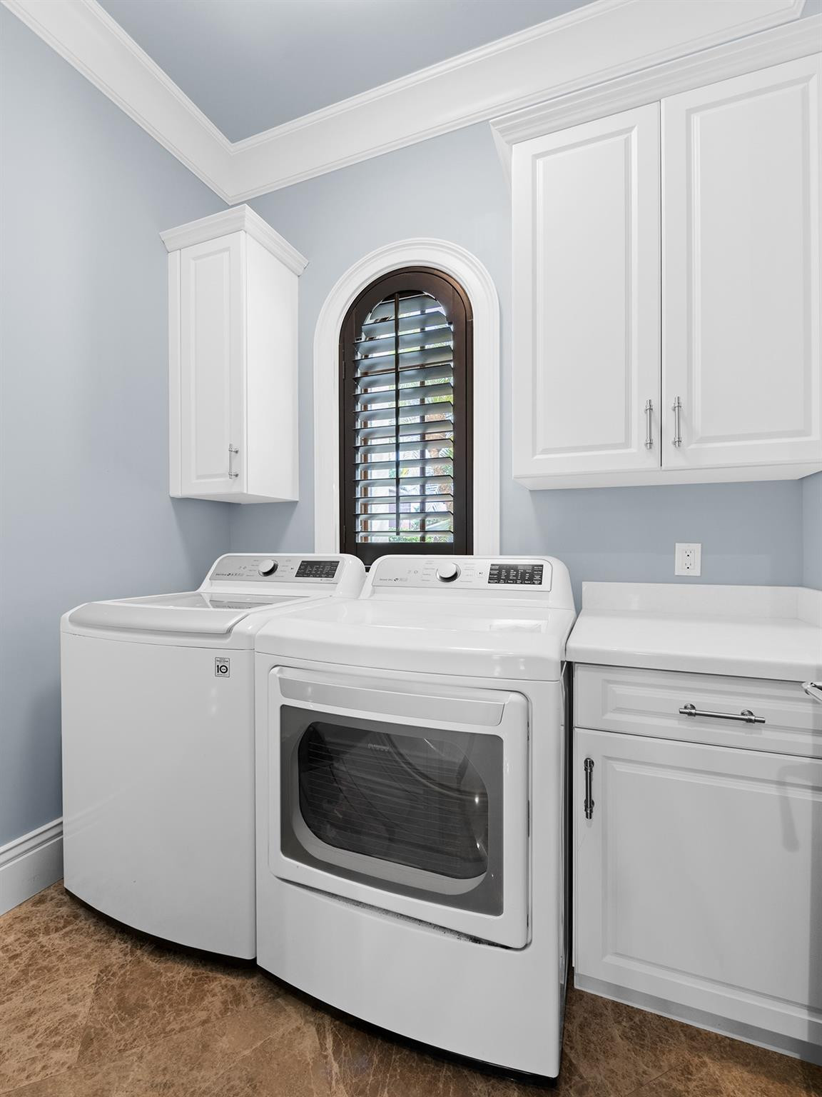 LIGHTHOUSE POINT 3RD SEC 33-24 - Residential