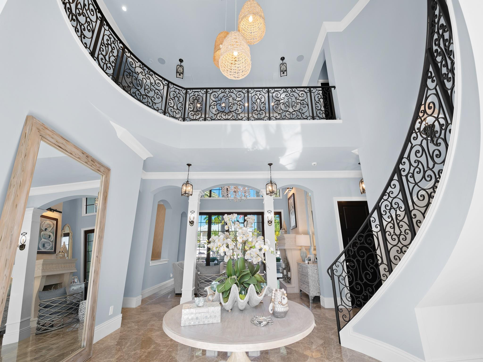 LIGHTHOUSE POINT 3RD SEC 33-24 - Residential