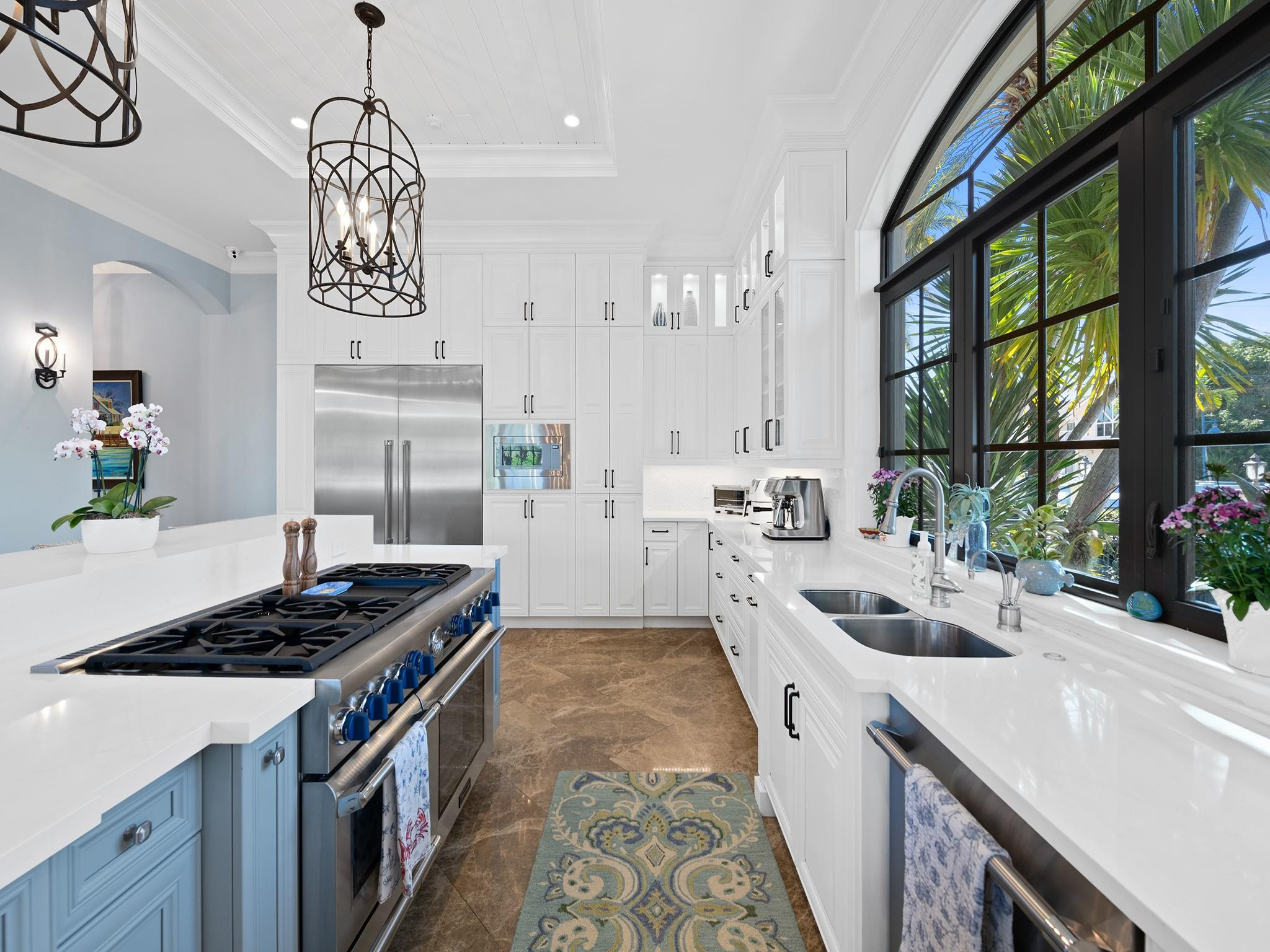 LIGHTHOUSE POINT 3RD SEC 33-24 - Residential