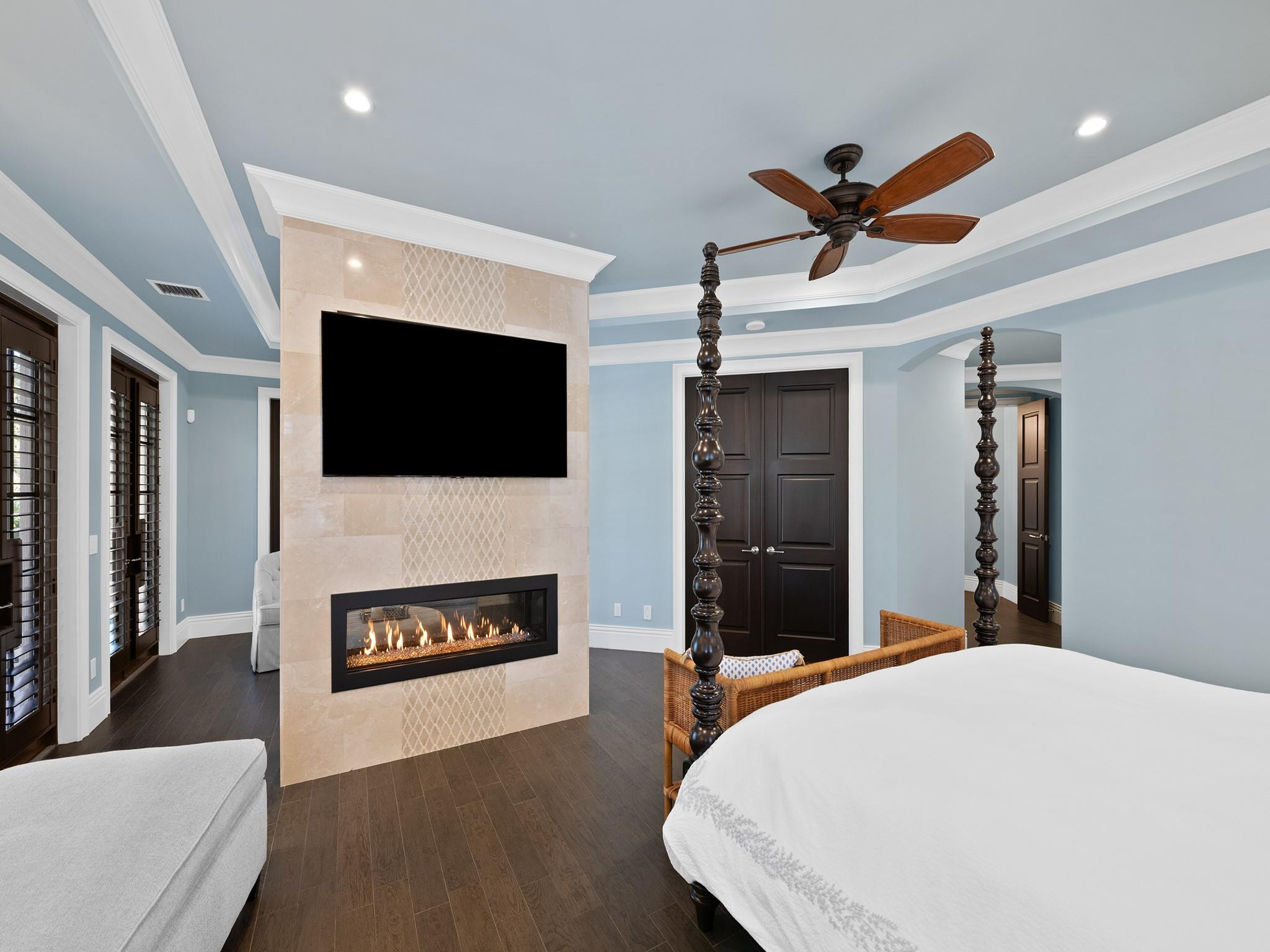 LIGHTHOUSE POINT 3RD SEC 33-24 - Residential