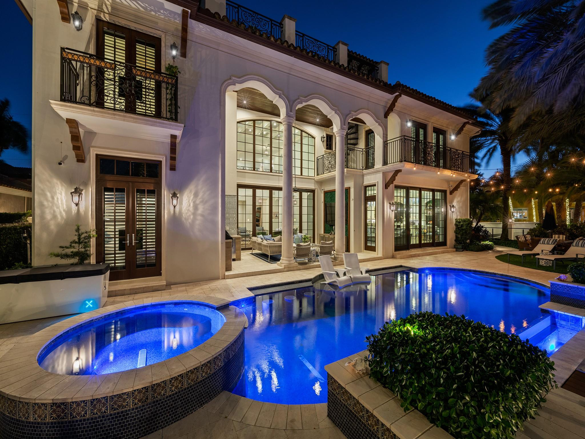 LIGHTHOUSE POINT 3RD SEC 33-24 - Residential