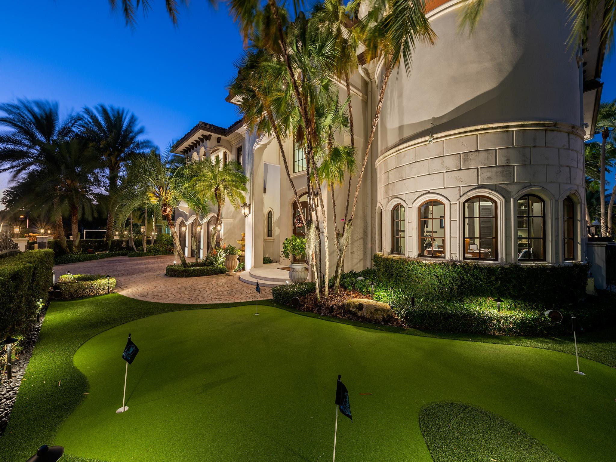 LIGHTHOUSE POINT 3RD SEC 33-24 - Residential