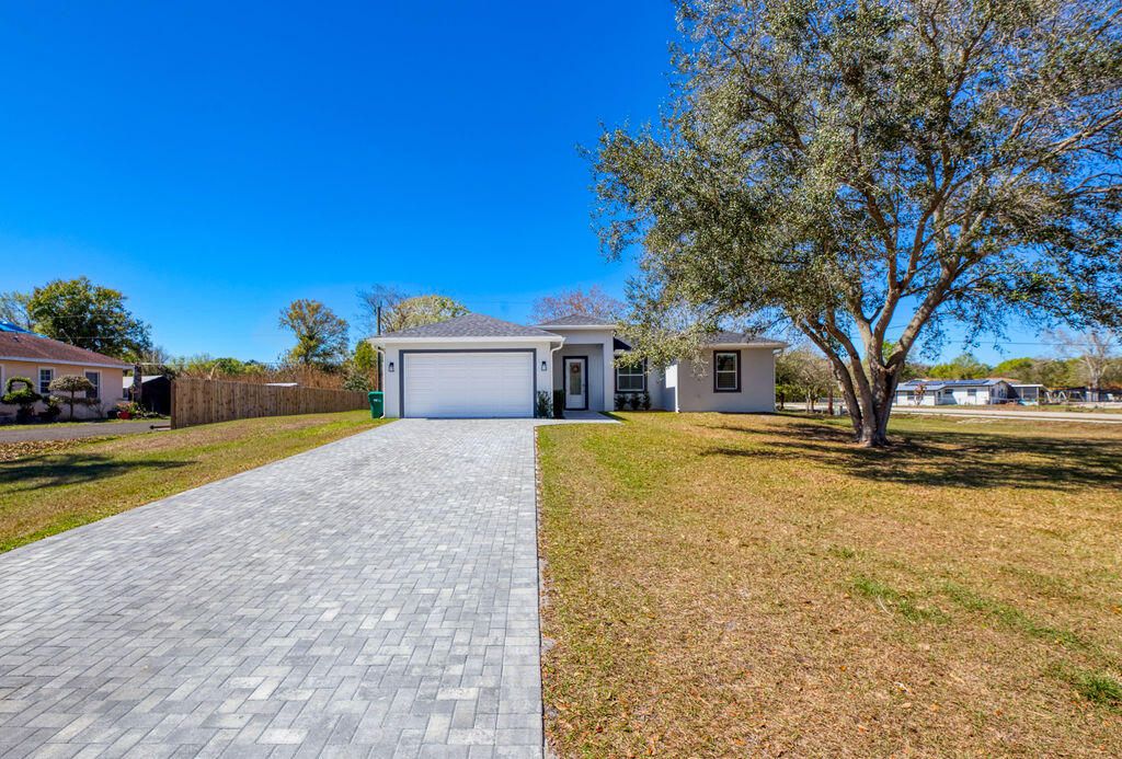 Photo of 3573 NW 18th Avenue, Okeechobee, FL 34972 (MLS # R11166337)