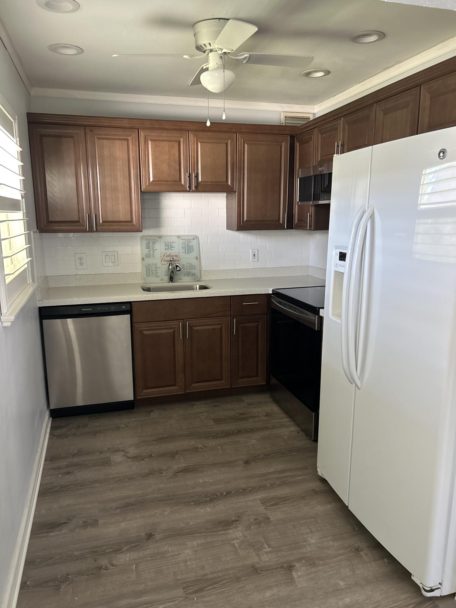 KINGS POINT VALENCIA CONDOS - Residential Lease