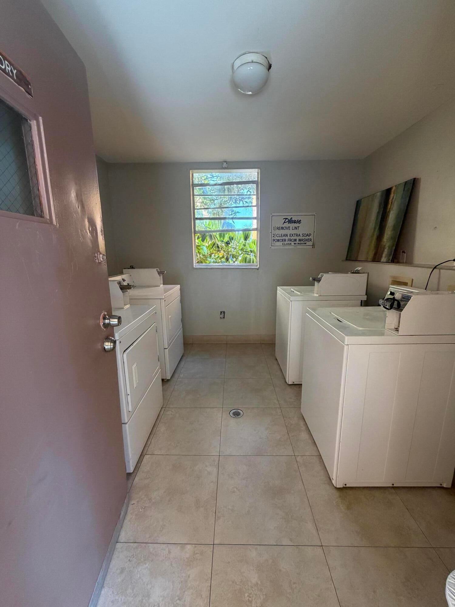 4304 NW 9th Ave 2-3B