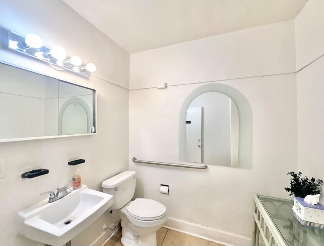 3600 Broadway Avenue Suite 6