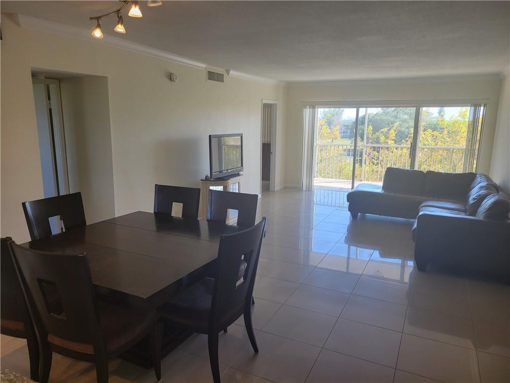 NO 8 PALM-AIRE COUNTRY CLUB - Residential Lease