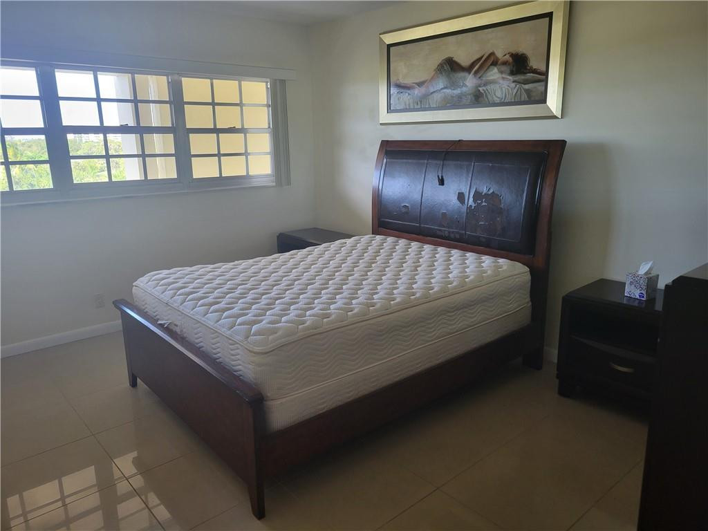 NO 8 PALM-AIRE COUNTRY CLUB - Residential Lease