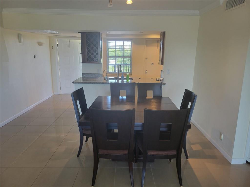 NO 8 PALM-AIRE COUNTRY CLUB - Residential Lease