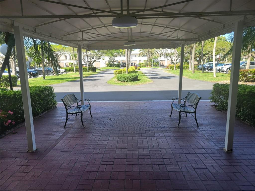 NO 8 PALM-AIRE COUNTRY CLUB - Residential Lease