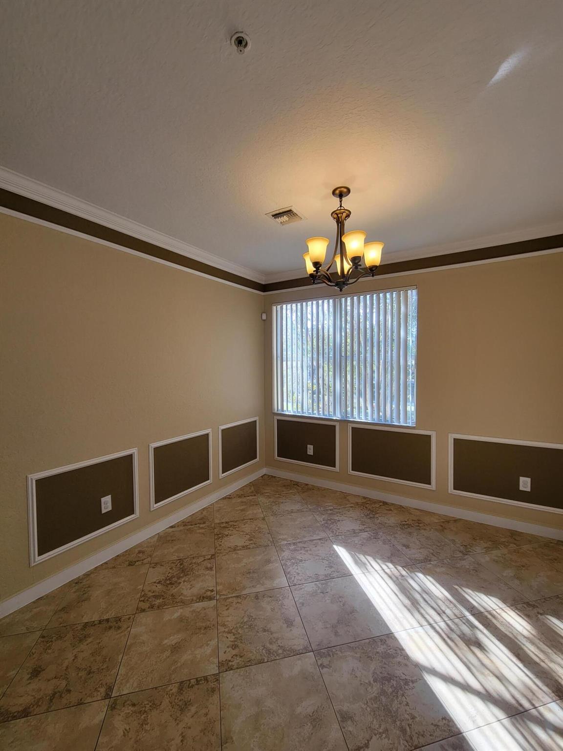 SHOMA COURTYARDS - Residential Lease