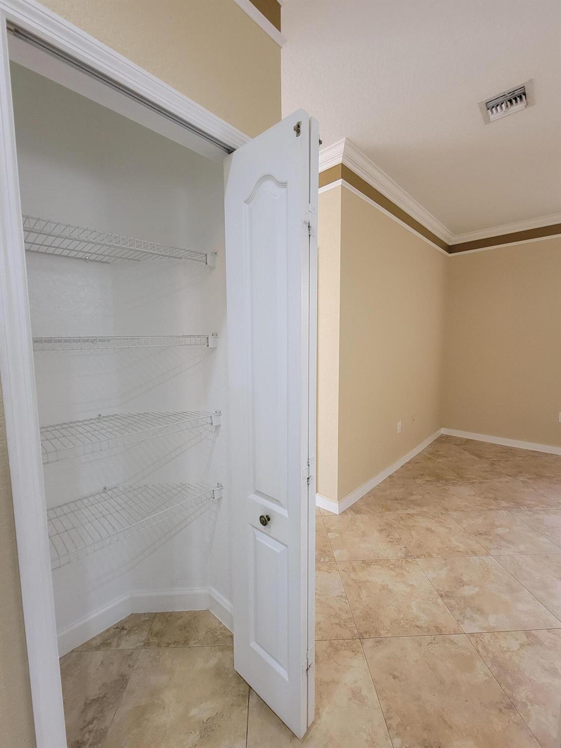 SHOMA COURTYARDS - Residential Lease