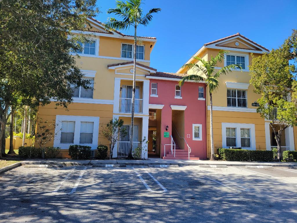 SHOMA COURTYARDS - Residential Lease