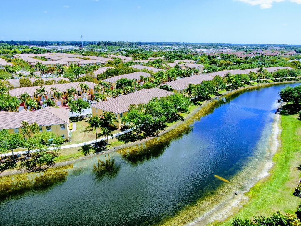 SHOMA COURTYARDS - Residential Lease