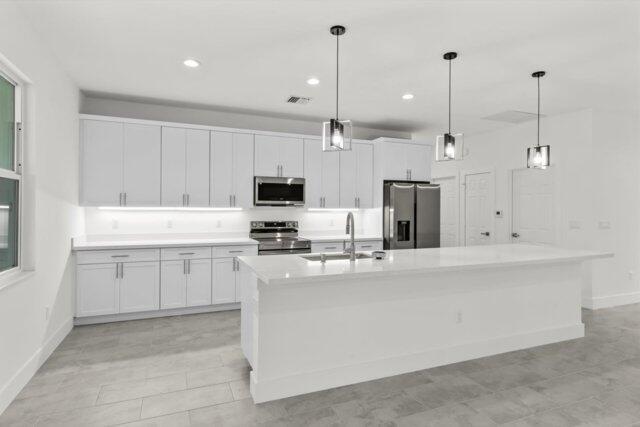 VERO LAKE ESTATES UNIT E - Residential