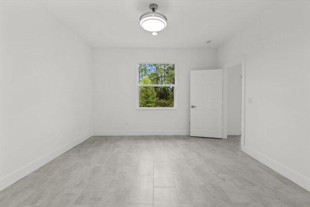 VERO LAKE ESTATES UNIT E - Residential