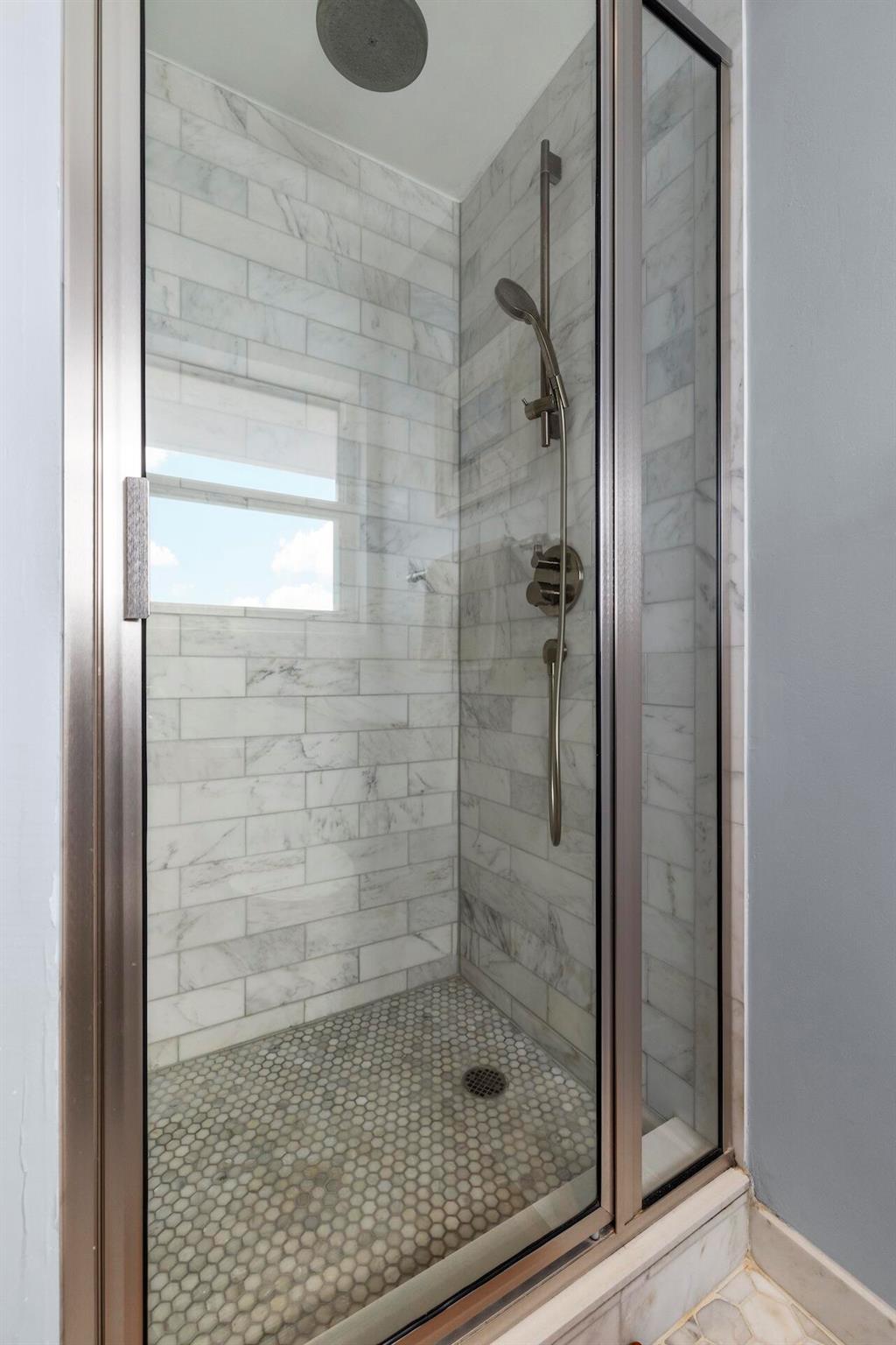 IMPERIAL POINT 4TH SEC - Residential Lease