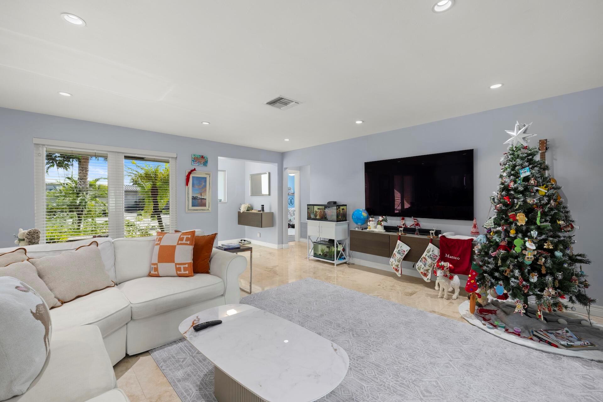 IMPERIAL POINT 4TH SEC - Residential Lease