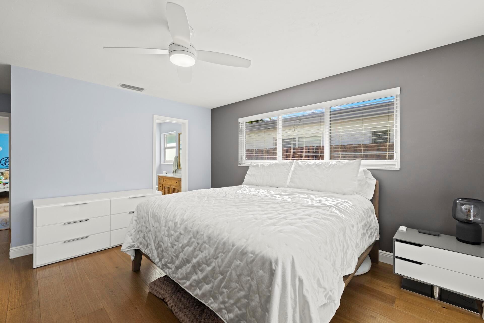 IMPERIAL POINT 4TH SEC - Residential Lease