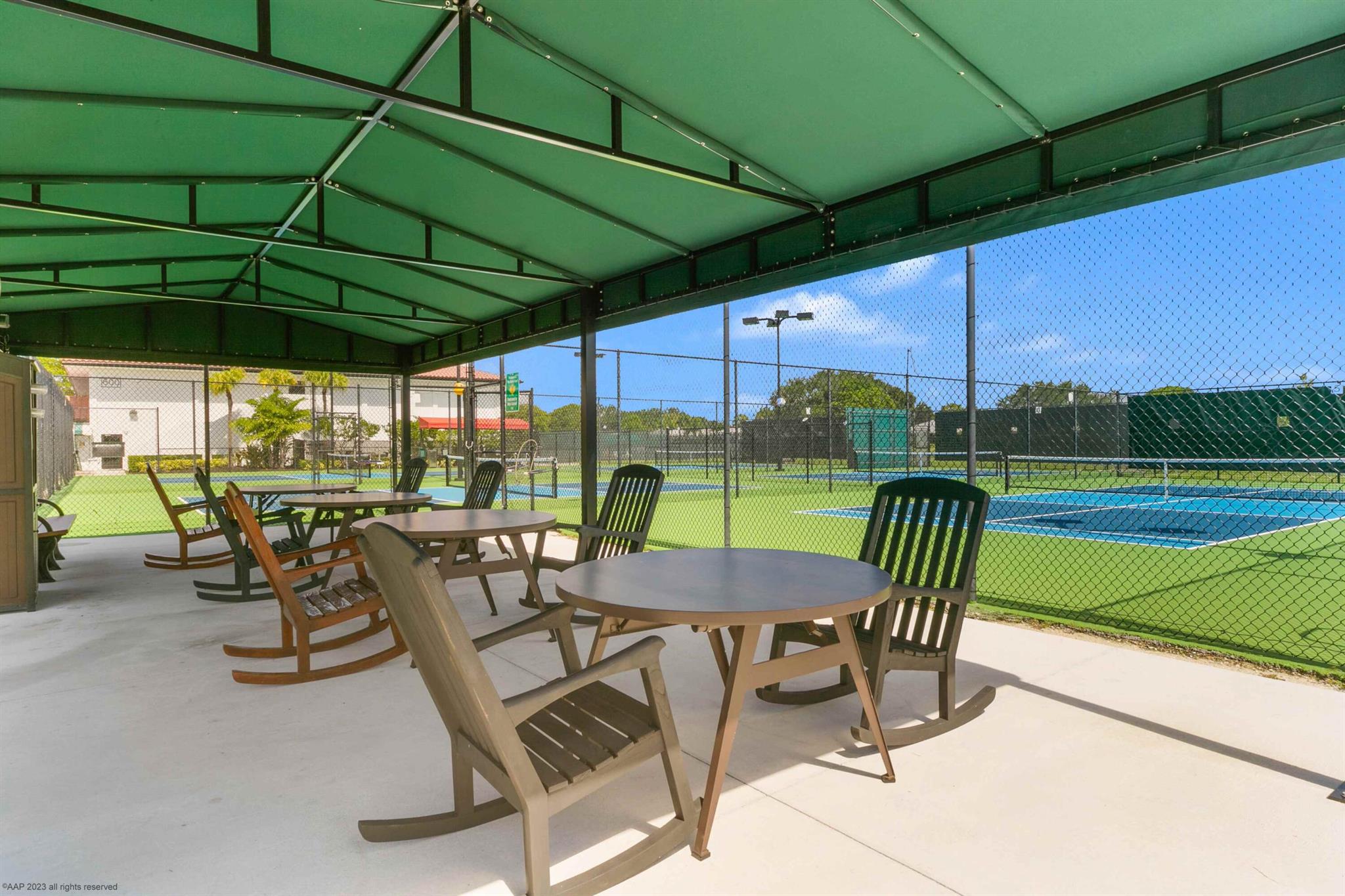 LEXINGTON GREEN CONDO - Residential Lease