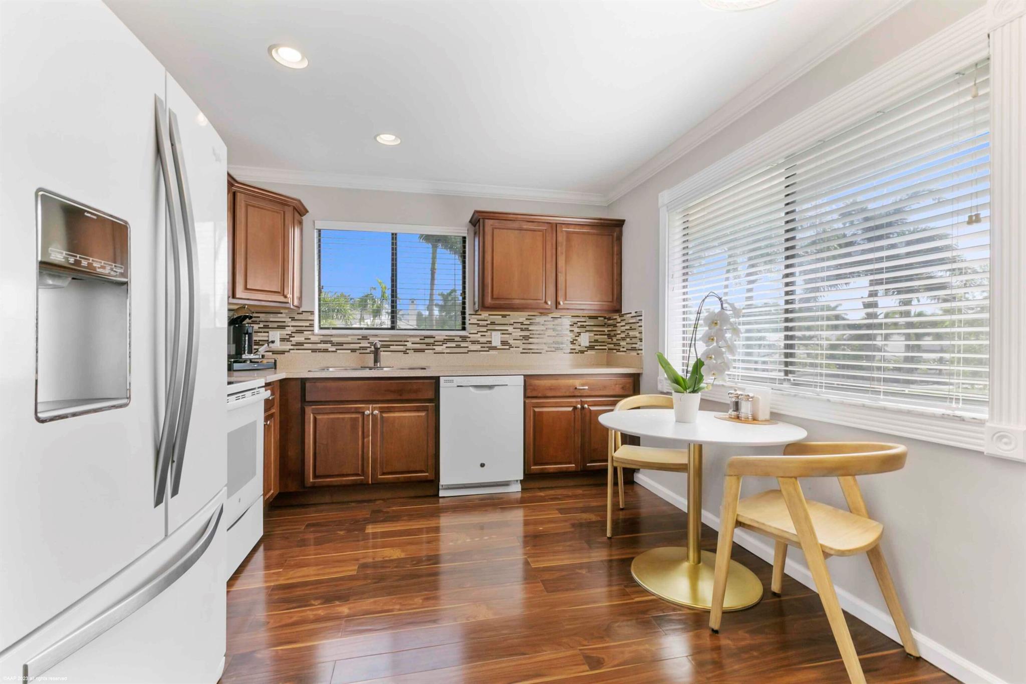 LEXINGTON GREEN CONDO - Residential Lease