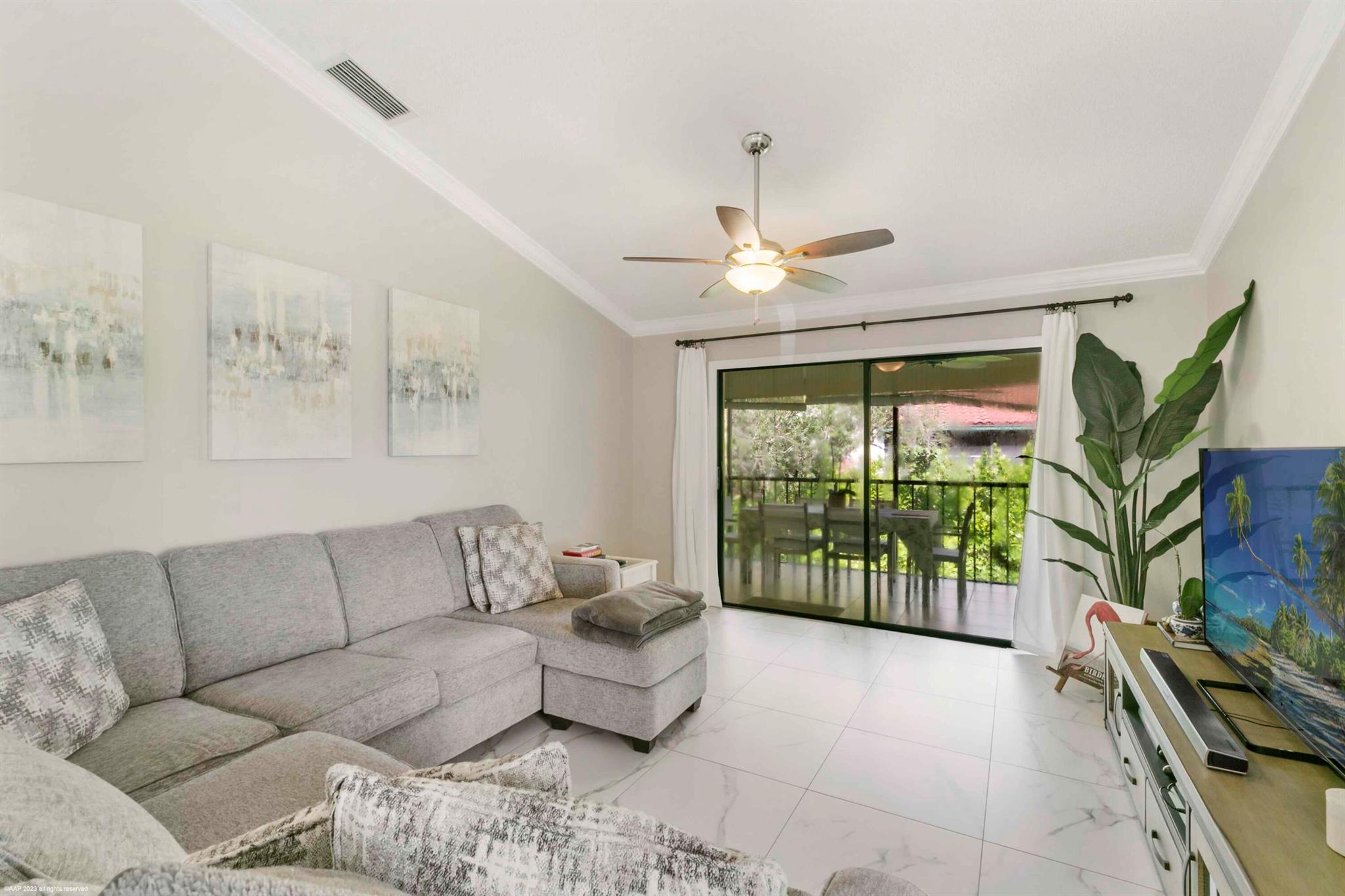 LEXINGTON GREEN CONDO - Residential Lease