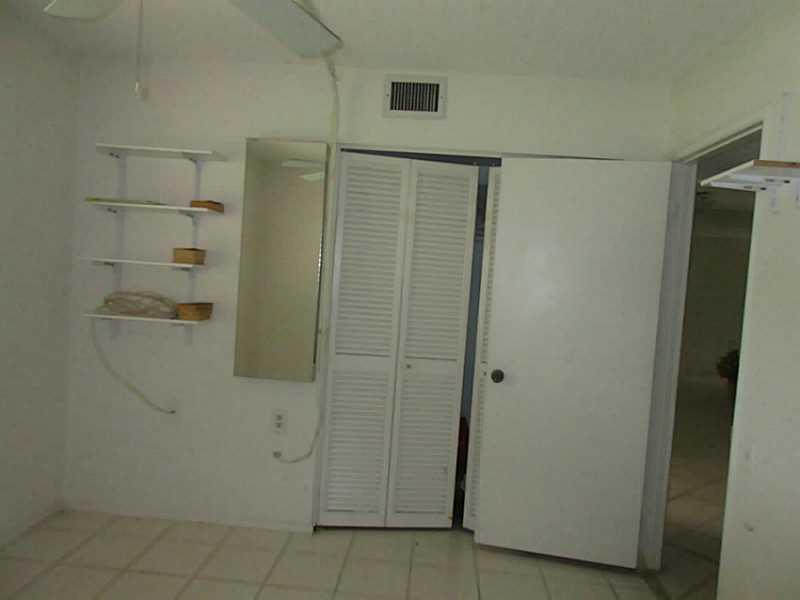 BAHAMA VILLAGE - Residential