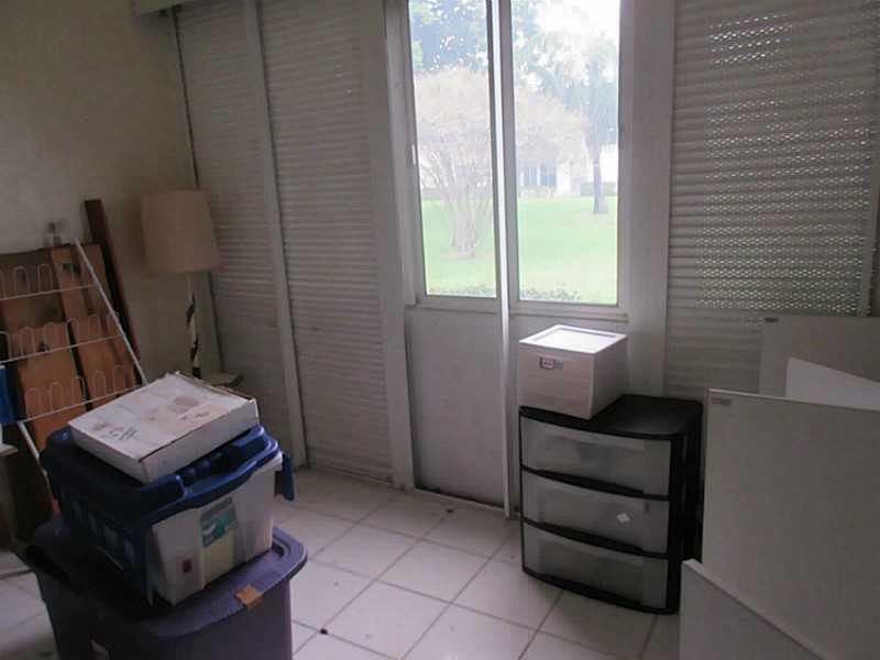 BAHAMA VILLAGE - Residential