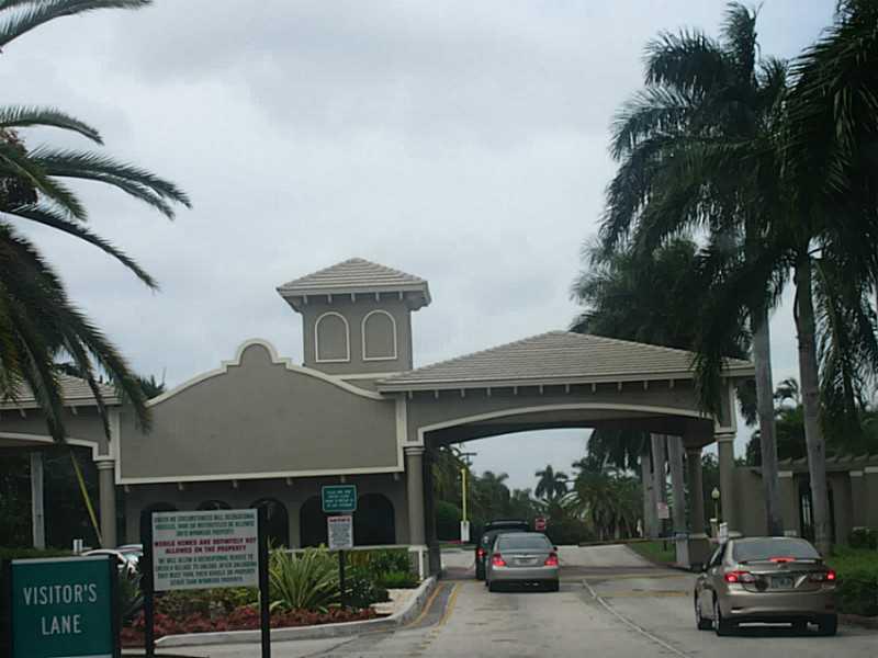 BAHAMA VILLAGE - Residential