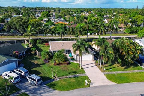 5064 El Claro Circle West Palm Beach FL 33415