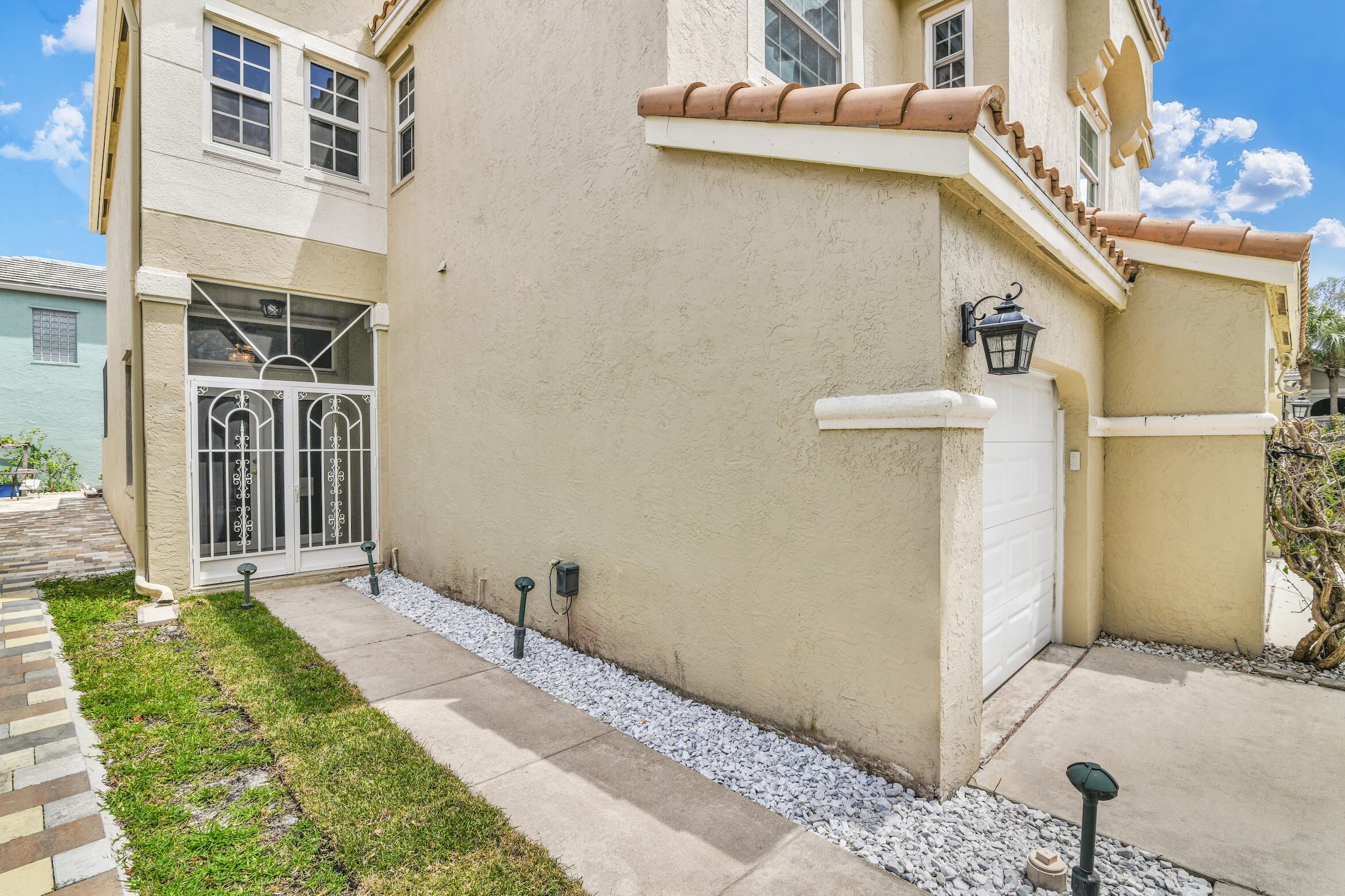 SMITH DAIRY WEST - Residential