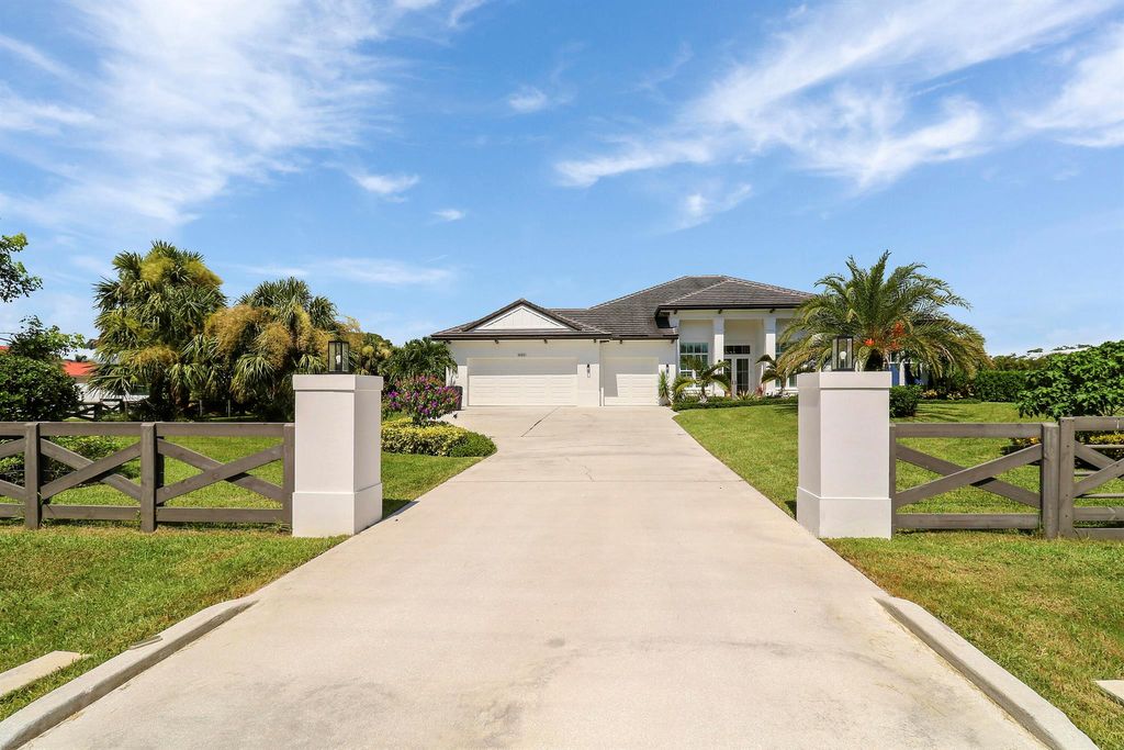 Photo of 16551 76th Trail N, Palm Beach Gardens, FL 33418 (MLS # R11008542)