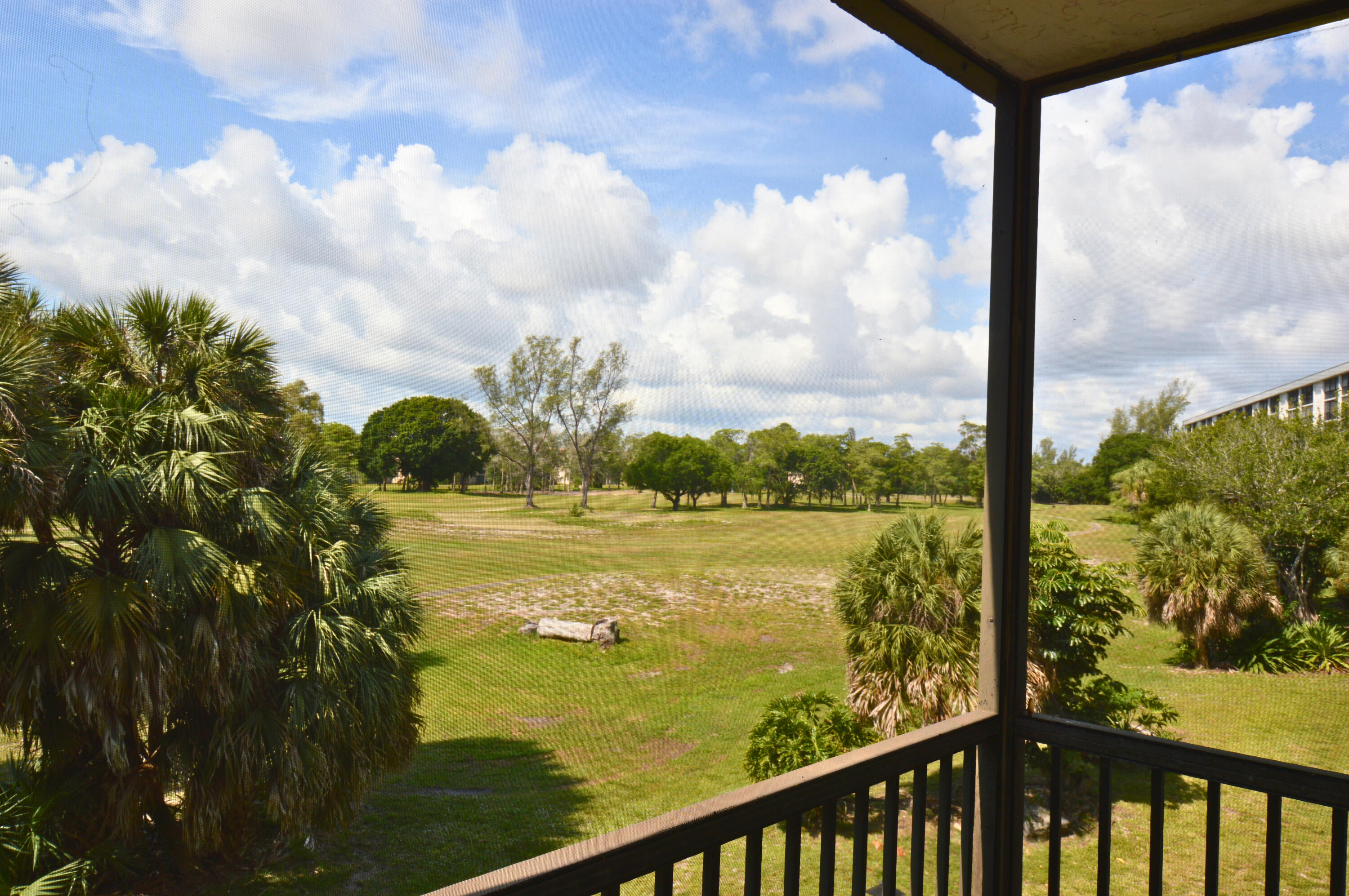 INVERWOOD CONDO - Residential
