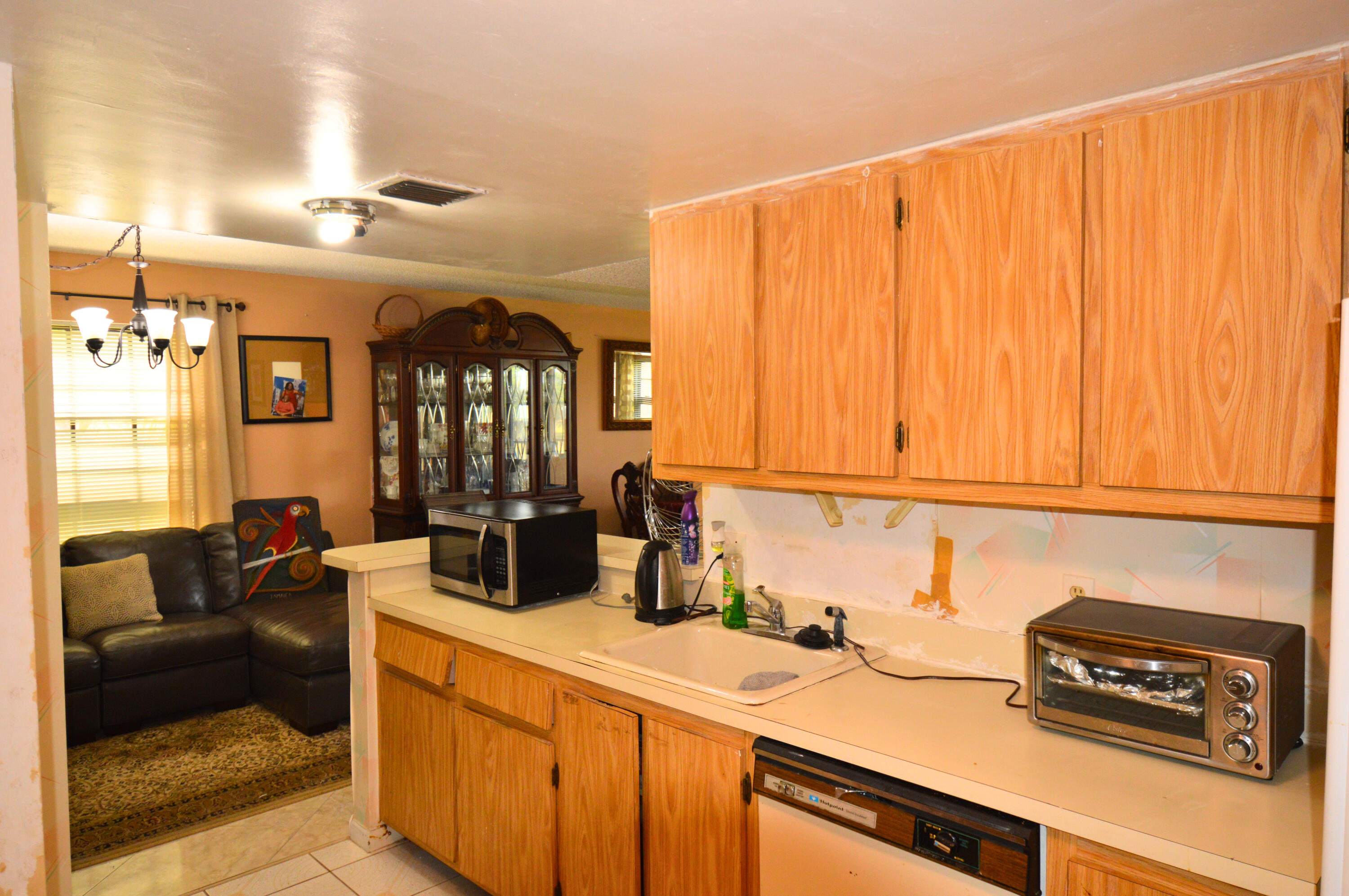 INVERWOOD CONDO - Residential
