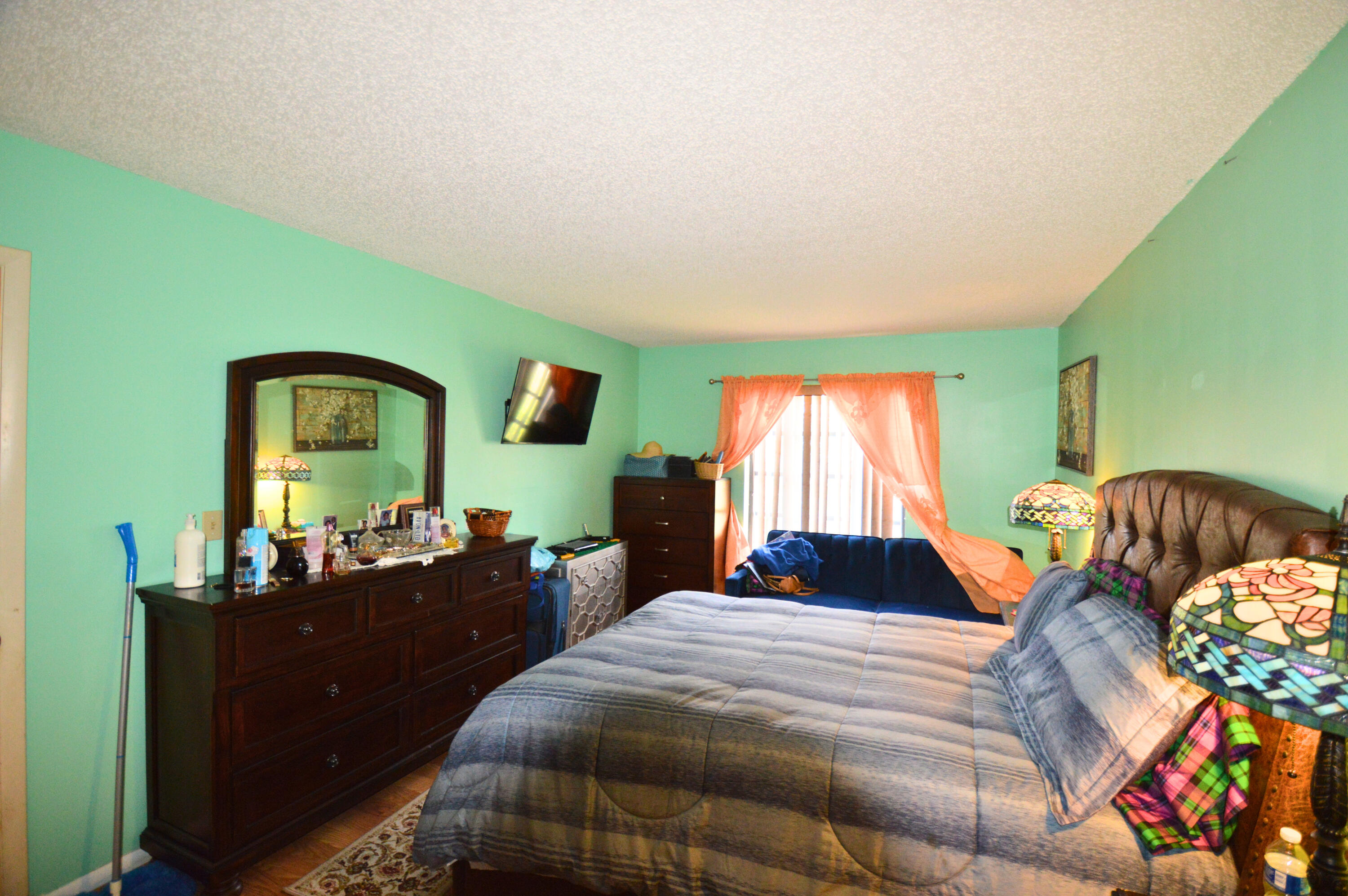 INVERWOOD CONDO - Residential