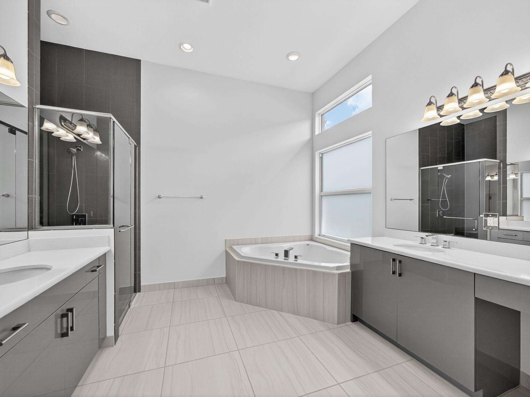 VALENCIA BAY - Residential