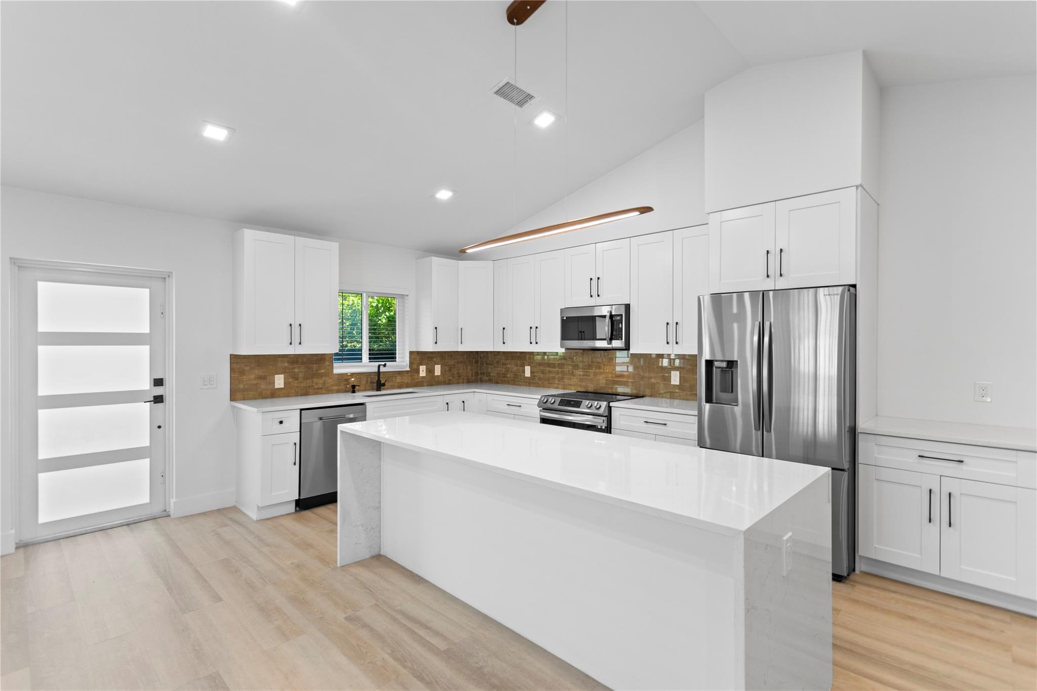 Oakland Park 2-38 B - Residential Lease
