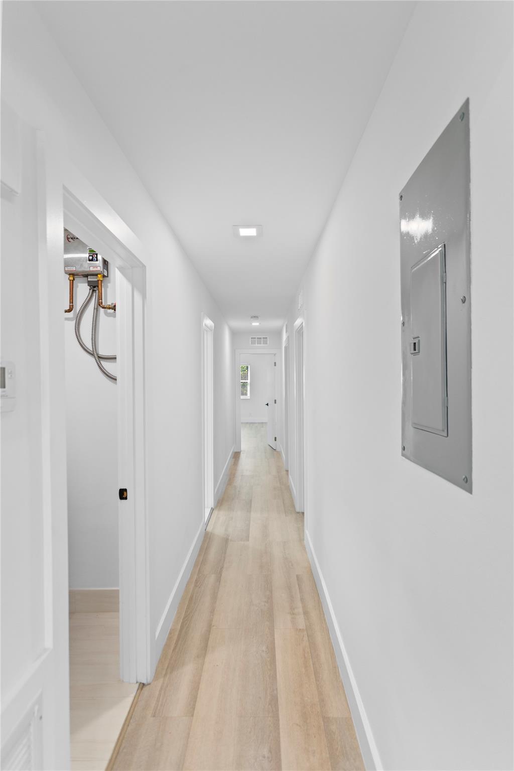 Oakland Park 2-38 B - Residential Lease