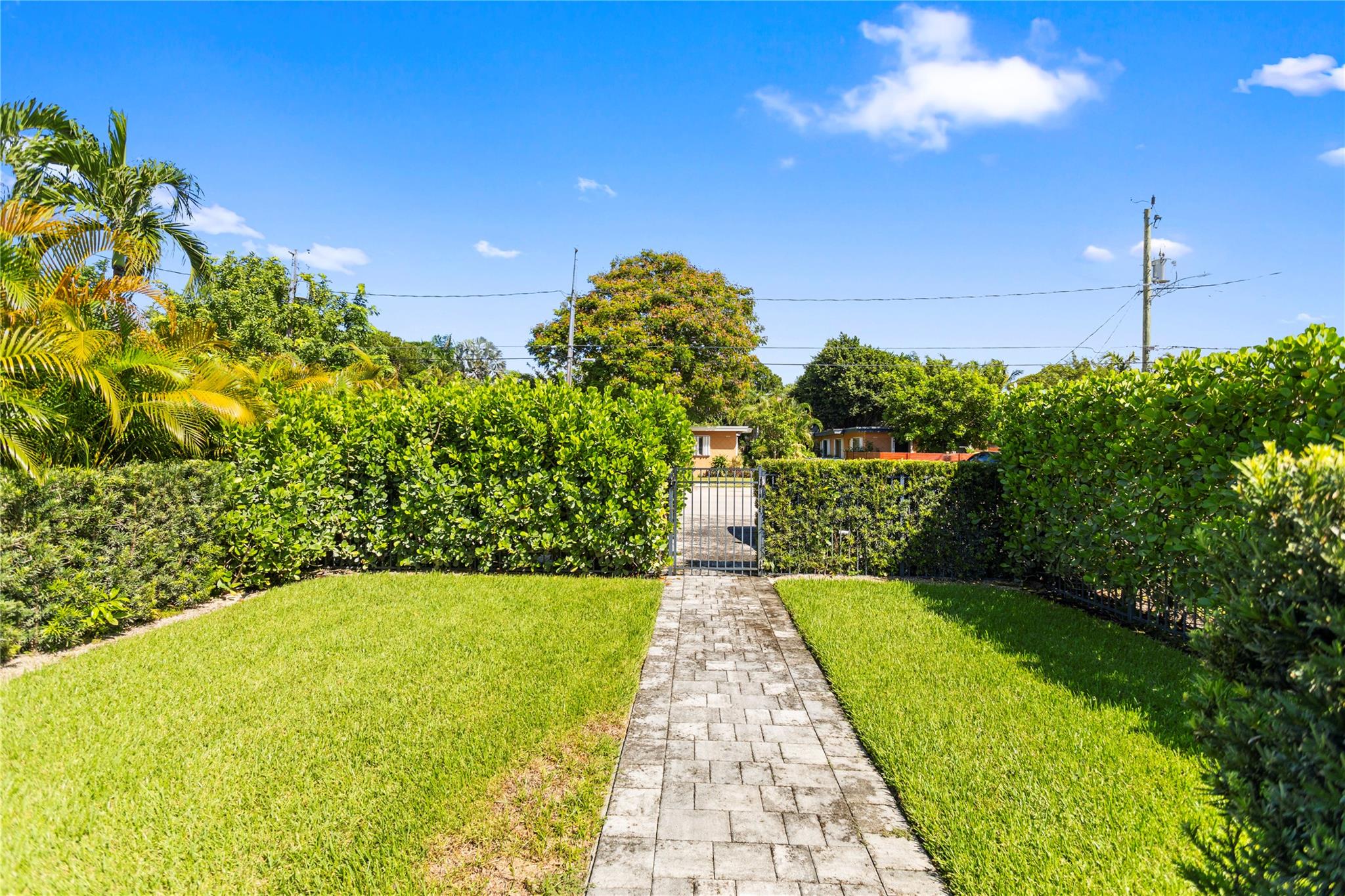Oakland Park 2-38 B - Residential Lease