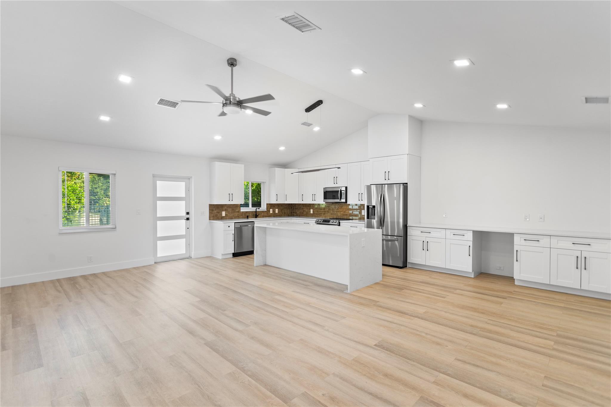 Oakland Park 2-38 B - Residential Lease