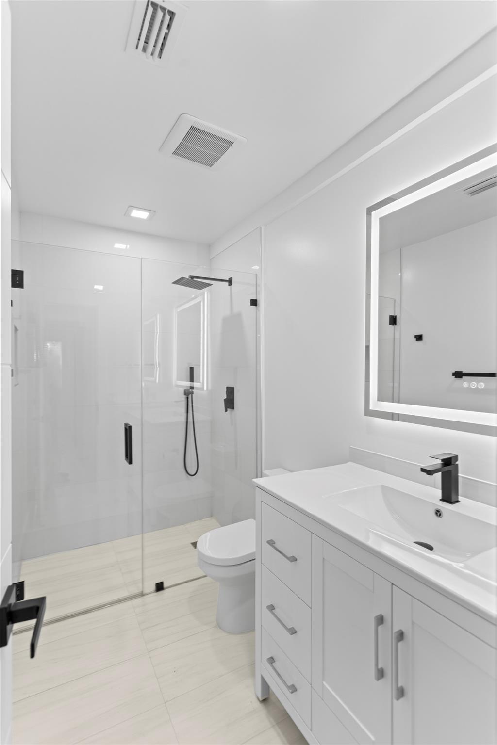 Oakland Park 2-38 B - Residential Lease