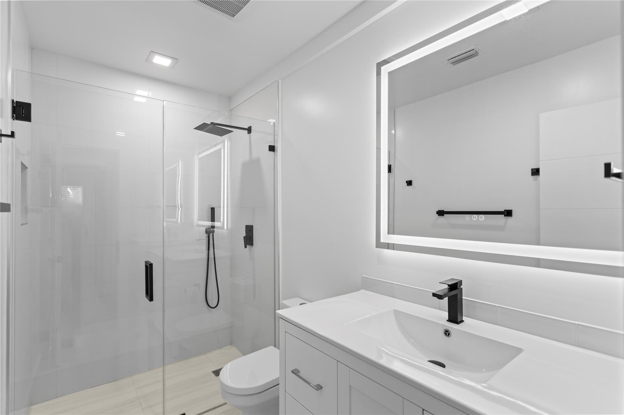 Oakland Park 2-38 B - Residential Lease