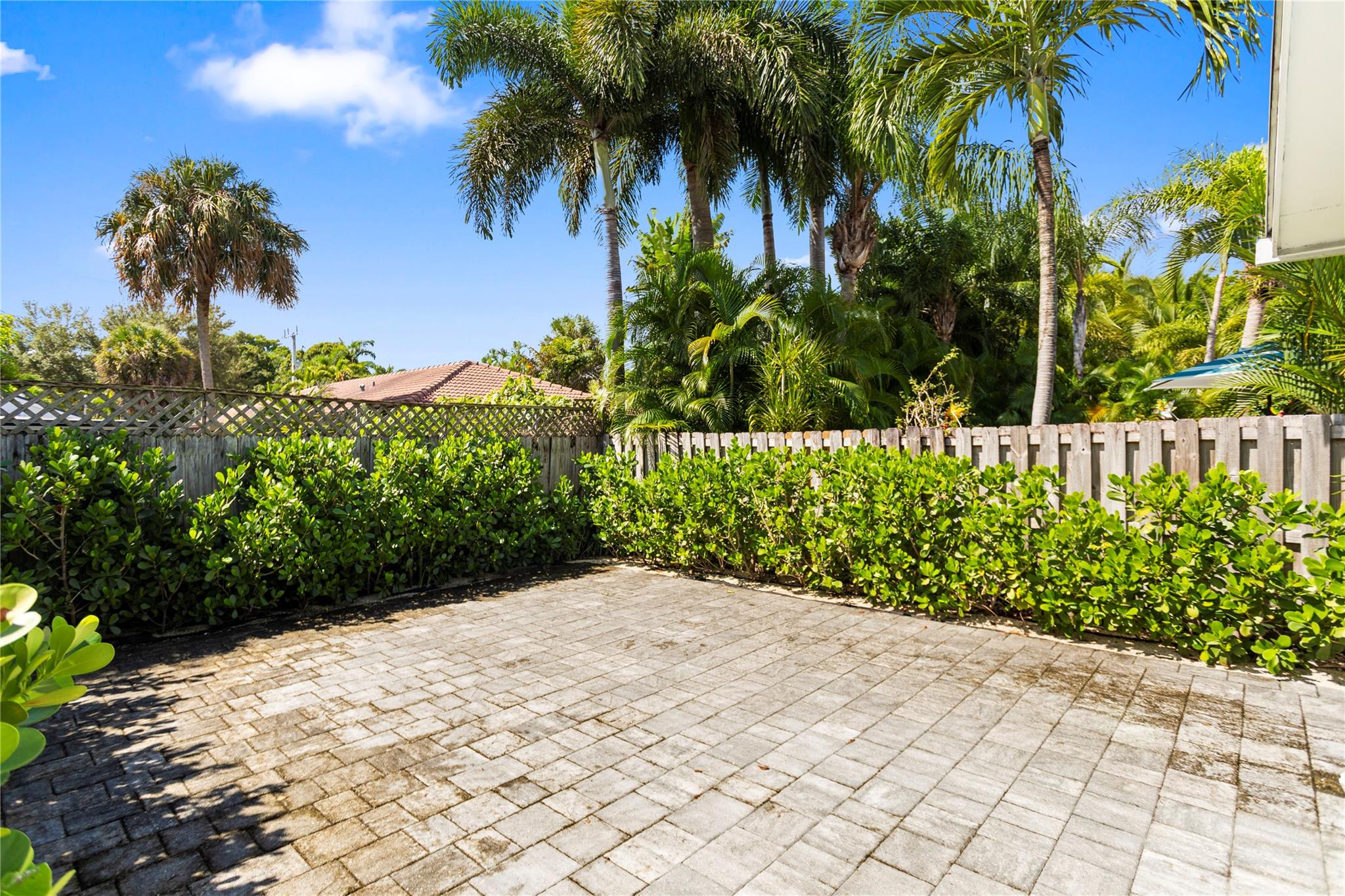 Oakland Park 2-38 B - Residential Lease
