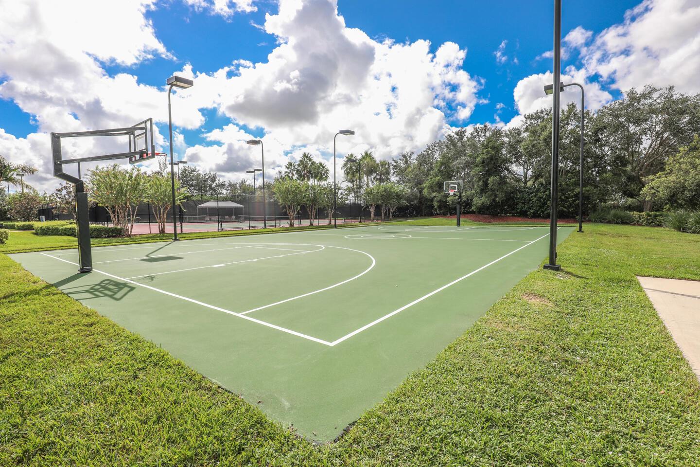 TRADITION PLAT NO 19 REPL - Residential Lease