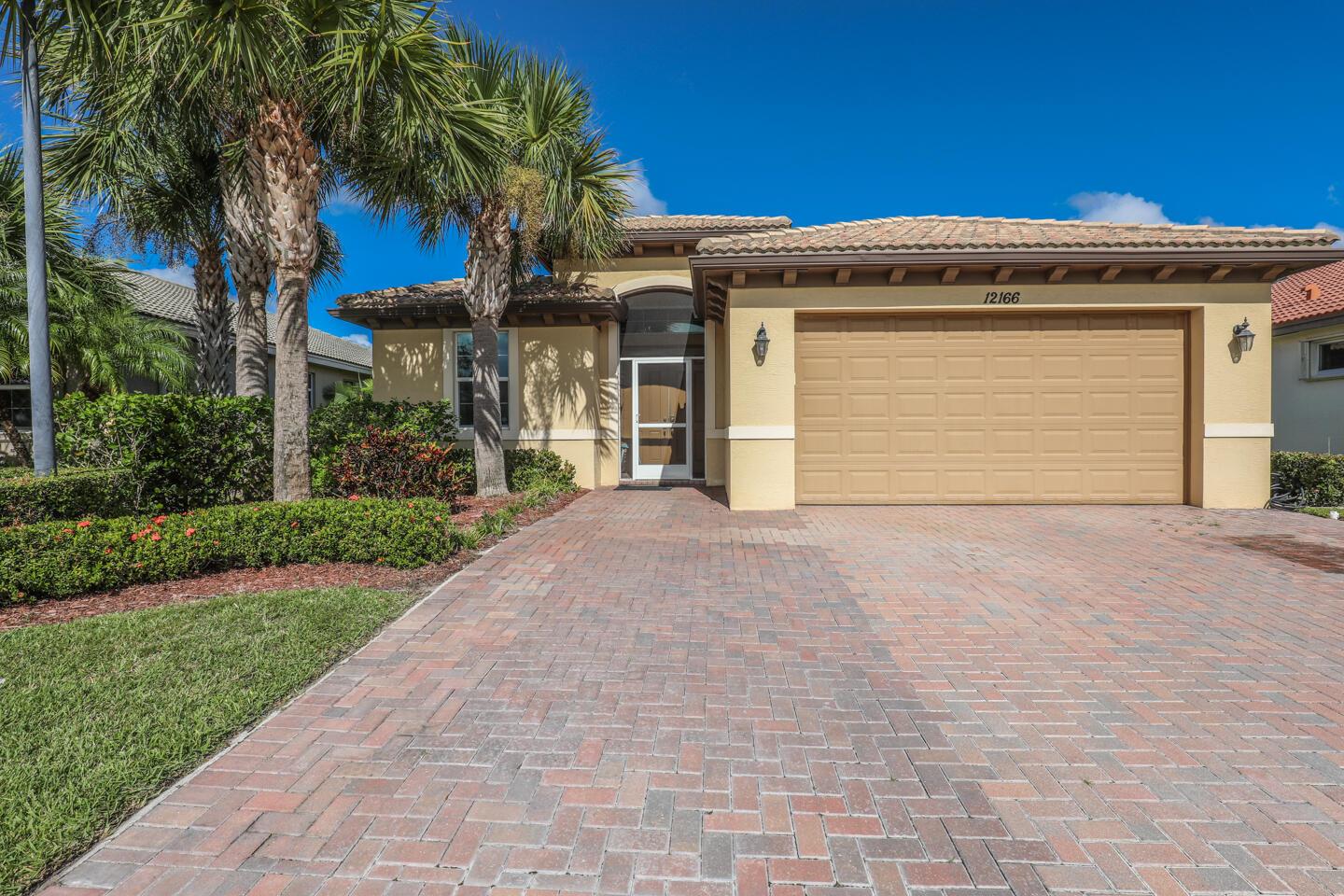 TRADITION PLAT NO 19 REPL - Residential Lease